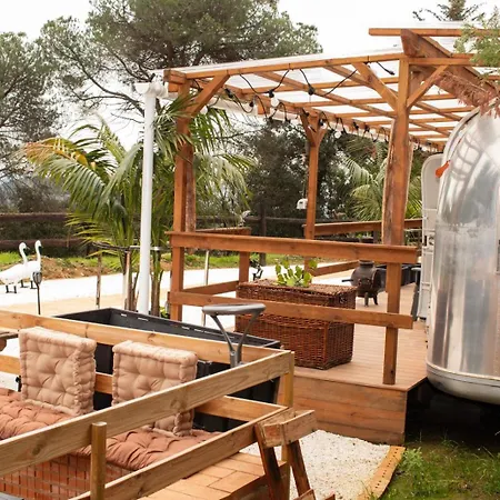 Caravana Airstream Vintage Del 67 En Orrius, Barcelona