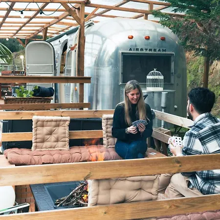 Campsite Caravana Airstream Vintage Del 67 En Orrius, Barcelona *