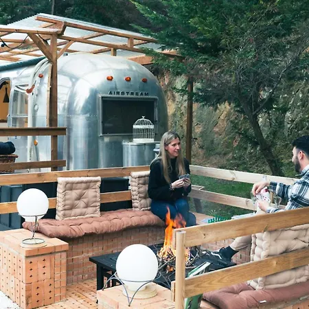 Caravana Airstream Vintage Del 67 En Orrius, Barcelona Orrius